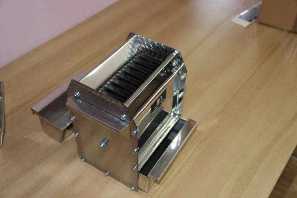 Для чого потрібен дільник проб зерна жолобковий?